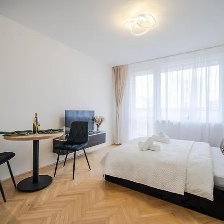 Apartment Stylish With Balcony Kosice