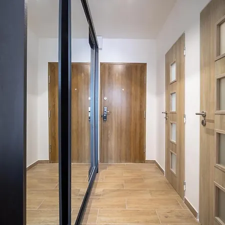 Stylish With Balcony Apartment *