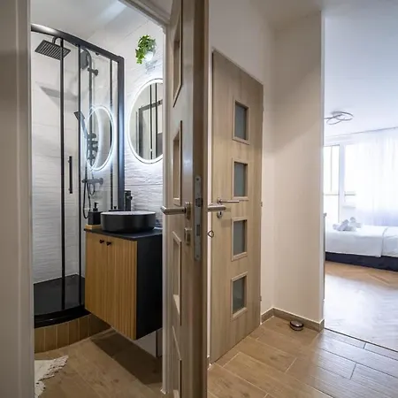 Апартаменты Stylish With Balcony *