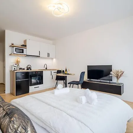 Stylish With Balcony Διαμέρισμα Košice